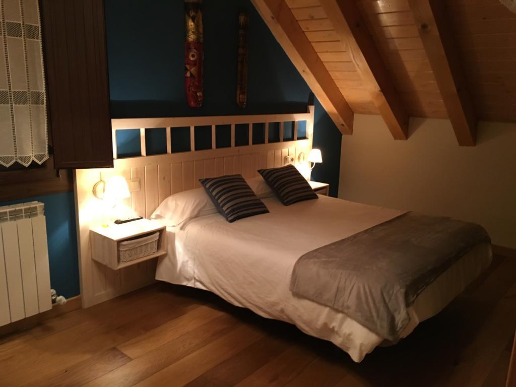 Hostal Otsoa Escároz Екстериор снимка